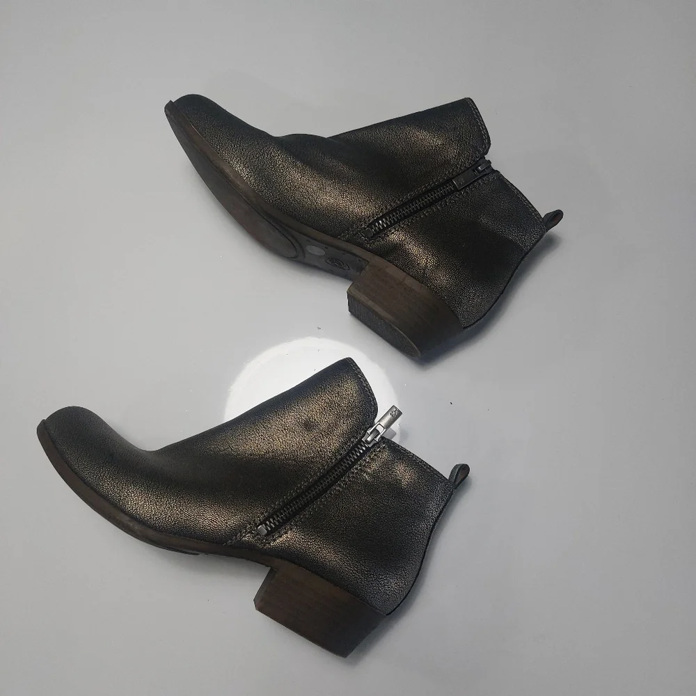 LUCKY BRAND Metallic Ankle Boots Size 4M Girls